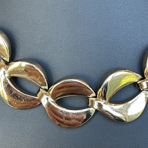 Vintage 1940’s MONET Gold Tone Oval Link Heavy Choker Collar Statement Necklace - Picture 7 of 10